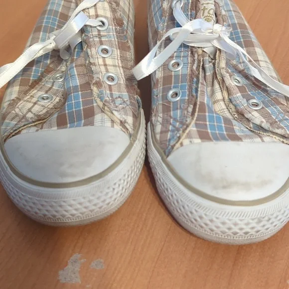 Gotta Flurt Girls Sneakers - Picture 7 of 7